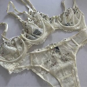 Victoria's Secret Designer Collection Yellow Swarovski Bra 32C 34C & Panty L Set